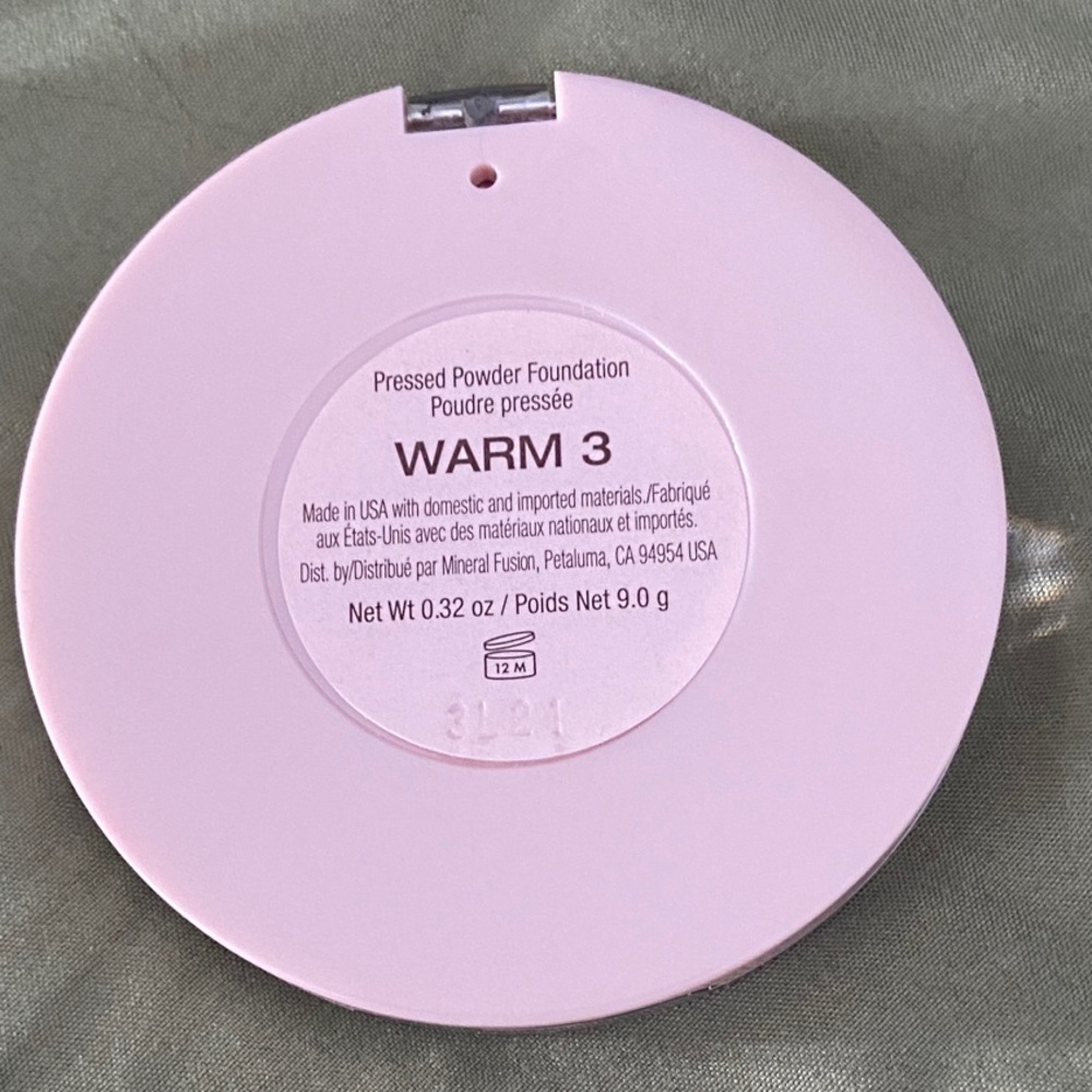 Mineral Fusion Pressed Powder - Warm 3 Golden Making Beauty Healthy - Picture 3 of 7
